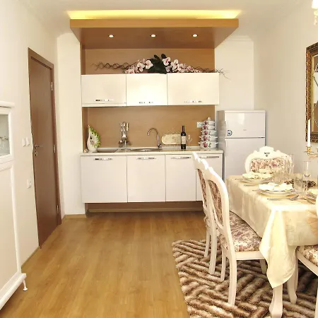Sweet Homes 5 * Slăntjev Brjag